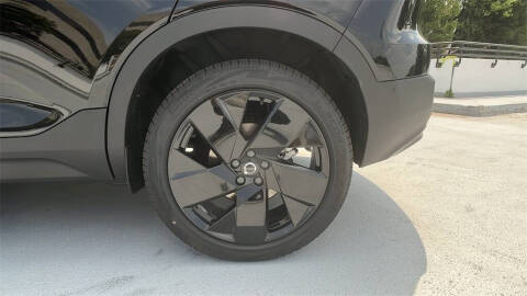 2026 Volvo XC40 B5 Ultra Black Edition