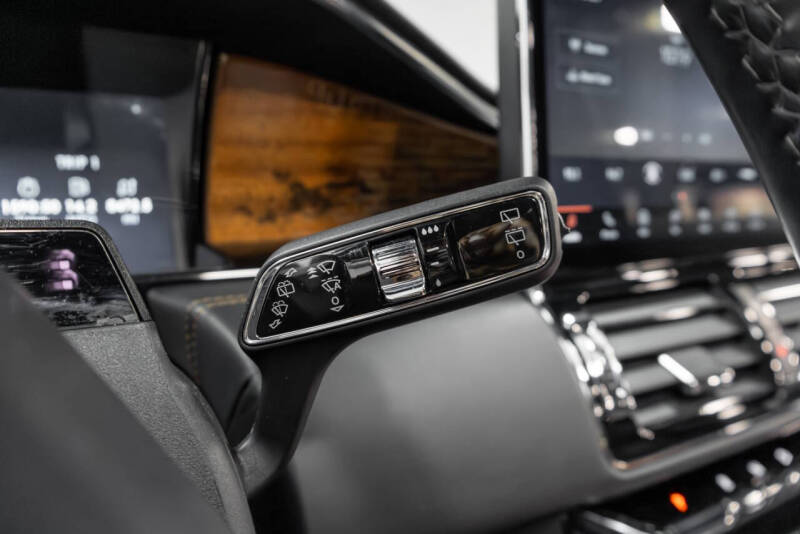 2022 Lincoln Navigator Black Label