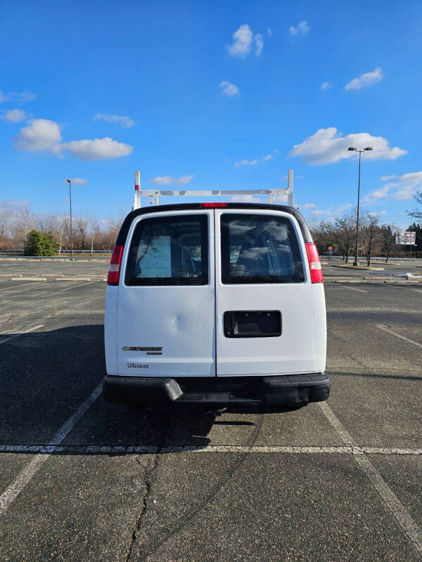 2016 Chevrolet Express 2500