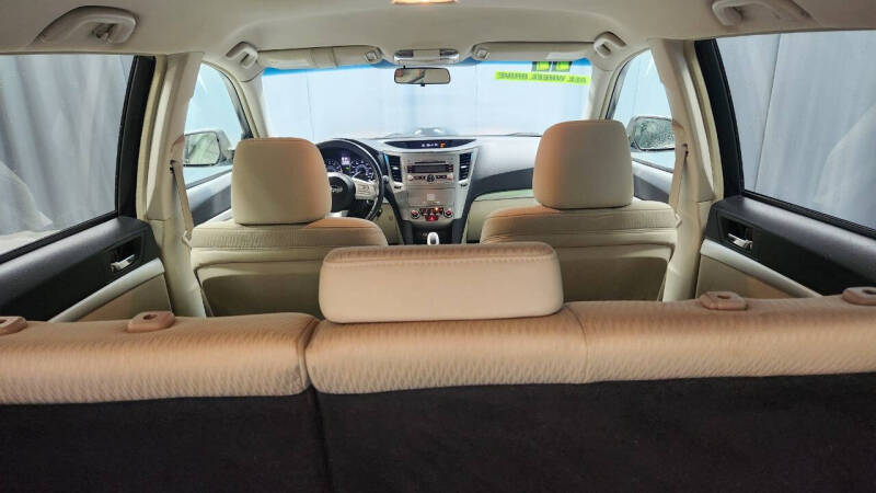 2011 Subaru Outback 2.5i Premium