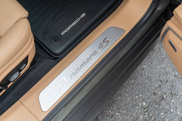2022 Porsche Panamera 29