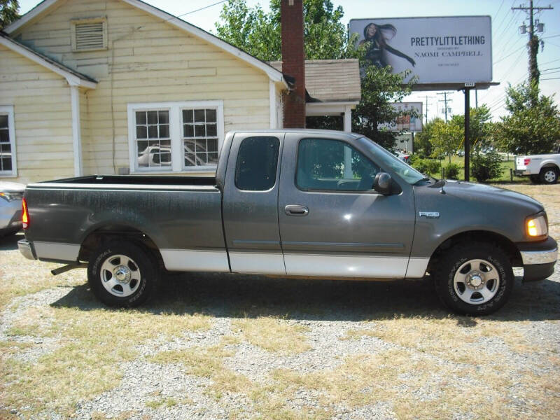 2002 Ford F-150 XLT photo 5