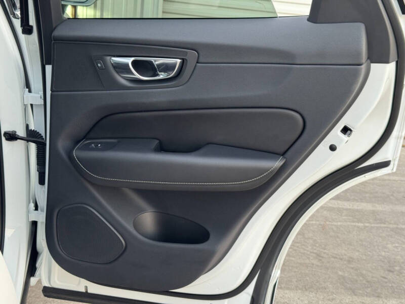 2019 Volvo XC60 T5 R-Design