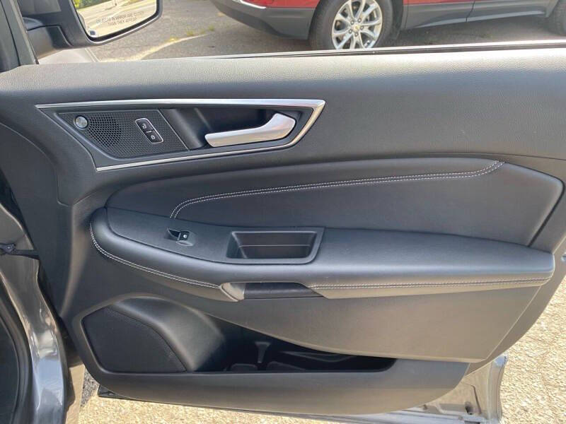 2021 Ford Edge Titanium