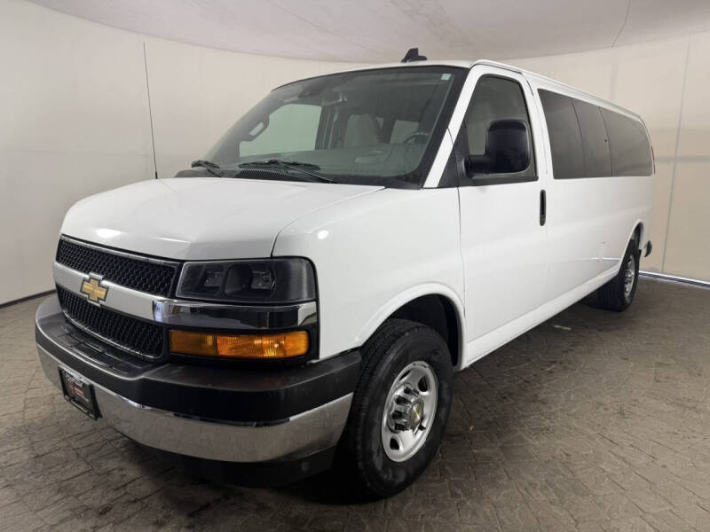 2025 Chevrolet Express LT 3500