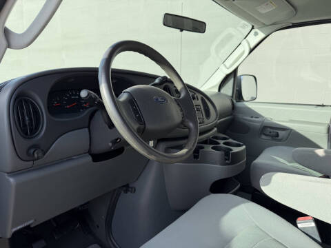 2007 Ford E-Series E-150 XLT