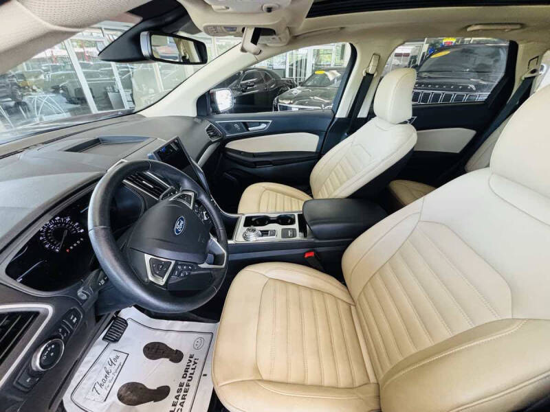 2022 Ford Edge SEL