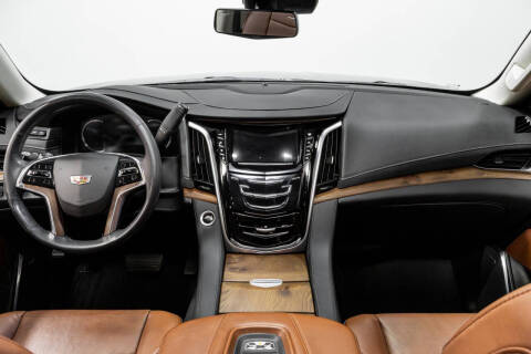 2020 Cadillac Escalade Luxury