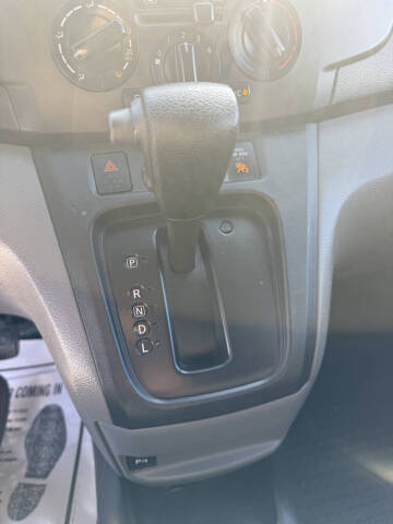 2020 Nissan NV200 SV