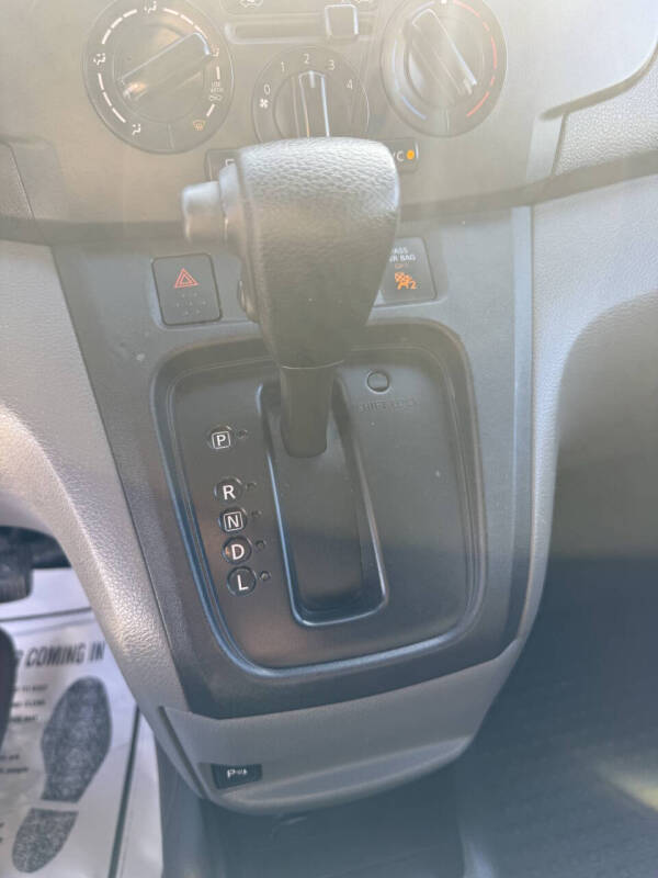 2020 Nissan NV200 SV