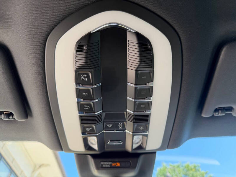 2021 Porsche Macan S