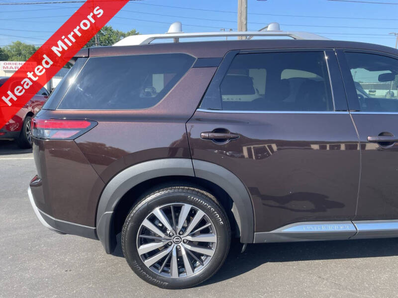 2022 Nissan Pathfinder Platinum