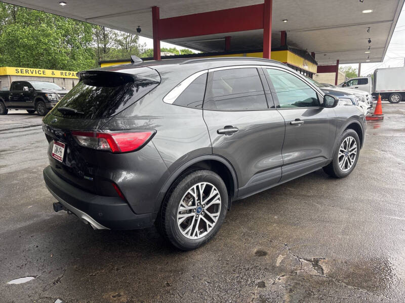 2020 Ford Escape SEL