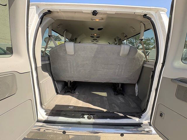 2014 Ford E-Series E-350 SD XLT
