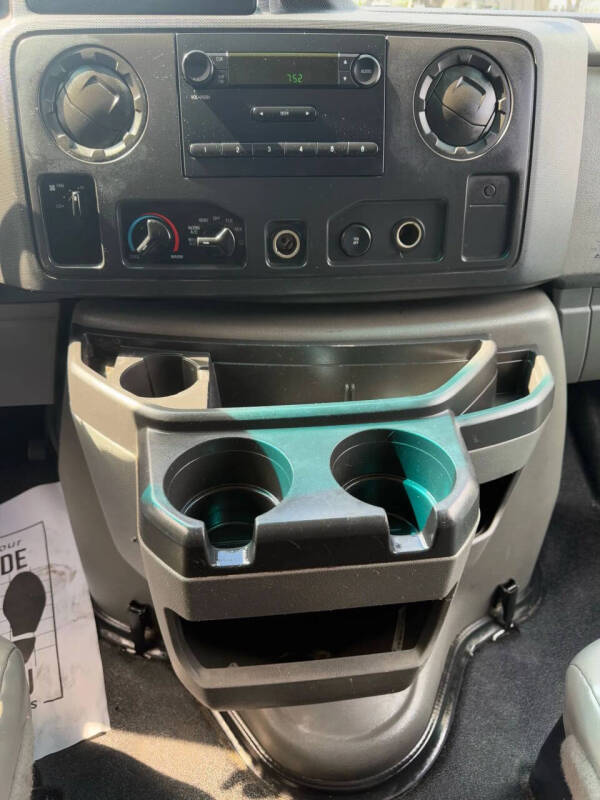 2011 Ford E-Series E-250