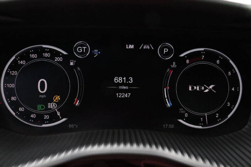 2021 Aston Martin DBX