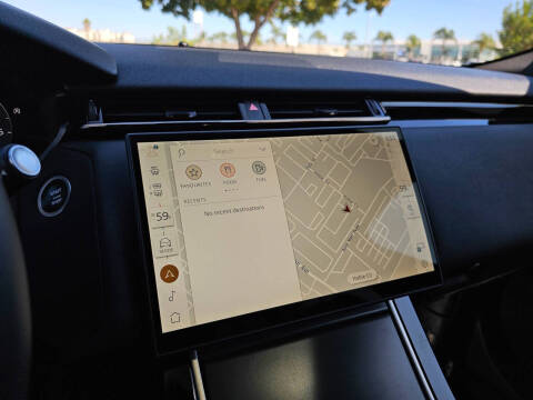 2025 Land Rover Range Rover Velar P250 Dynamic SE