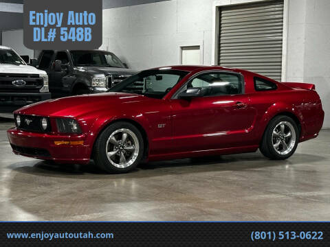 2005 Ford Mustang GT Deluxe