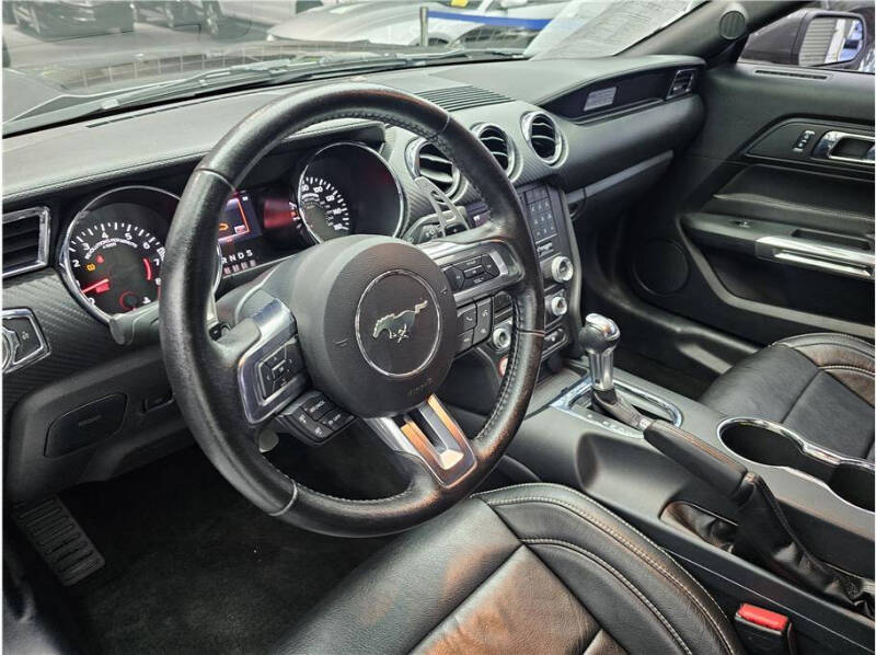 2016 Ford Mustang V6