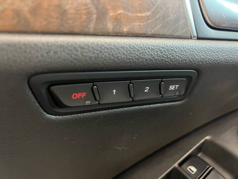 2011 Audi Q5 3.2 quattro Premium Plus