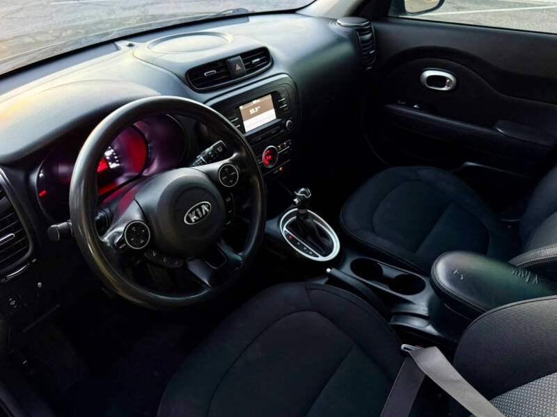 2017 Kia Soul +