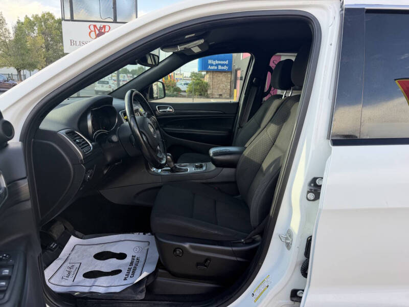 2020 Jeep Grand Cherokee Laredo