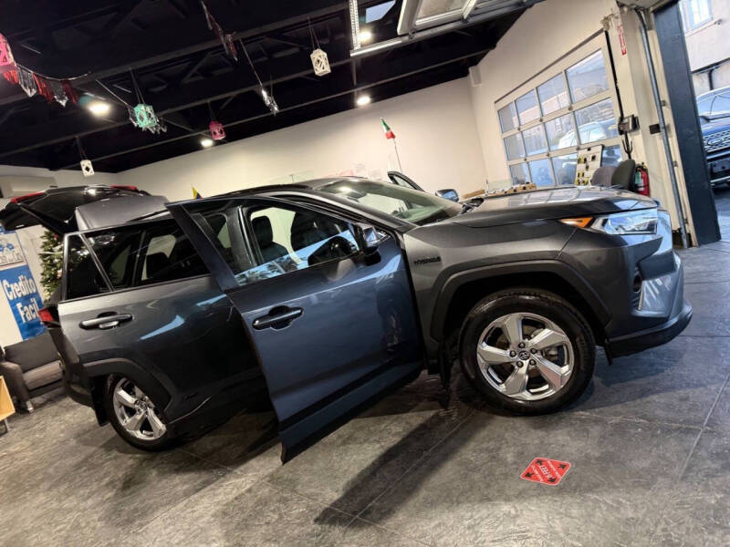 2021 Toyota RAV4 Hybrid XLE Premium