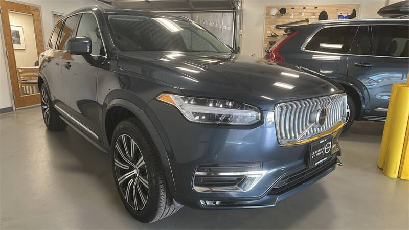 2025 Volvo XC90 B5 Core Bright Theme