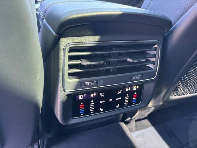 2021 Audi Q8 12