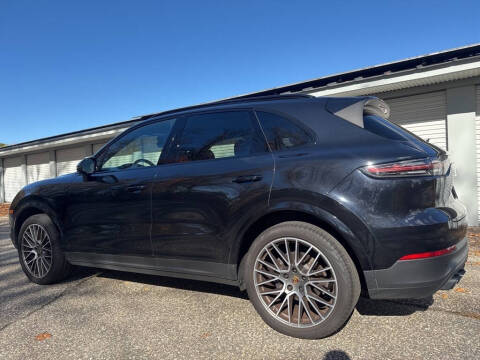 2022 Porsche Cayenne Platinum Edition