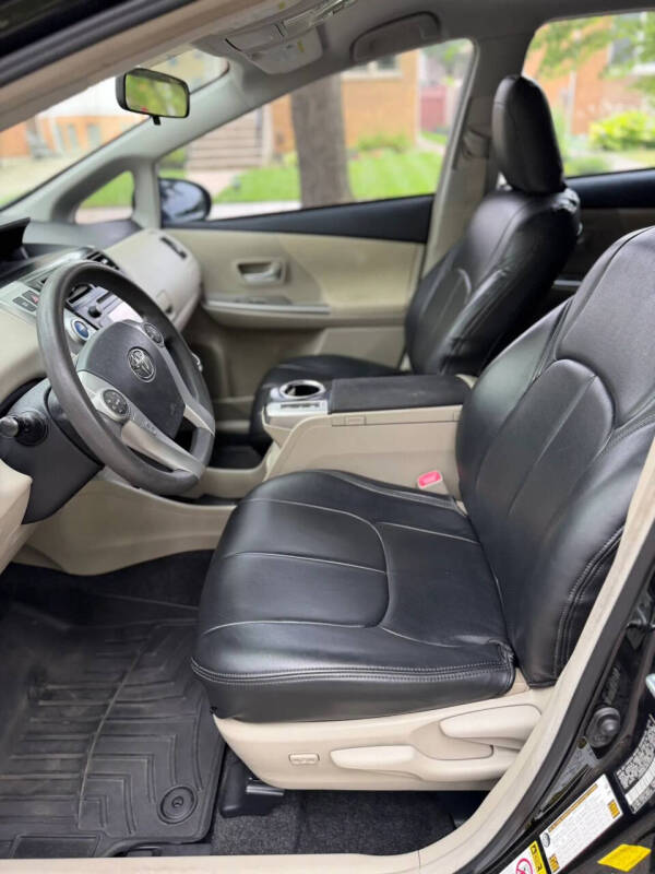 2014 Toyota Prius v