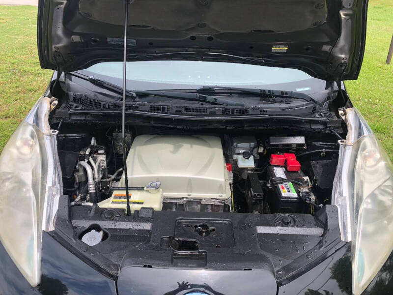 2016 Nissan LEAF SV