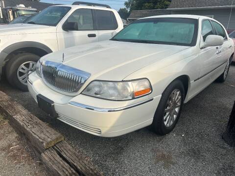 2006 Lincoln Town Car for sale at Drivers Auto Sales in Boonville NC