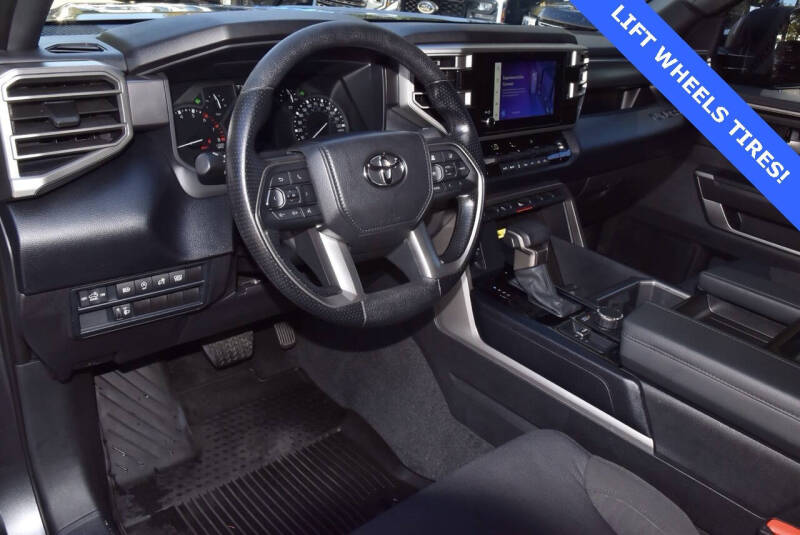 2025 Toyota Tundra SR5