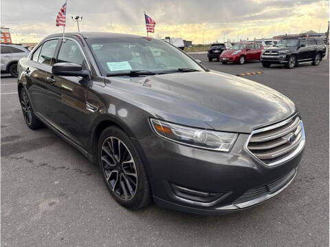 2018 Ford Taurus SEL