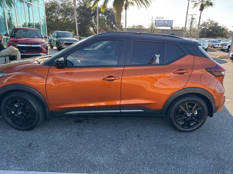 2023 Nissan Kicks SR
