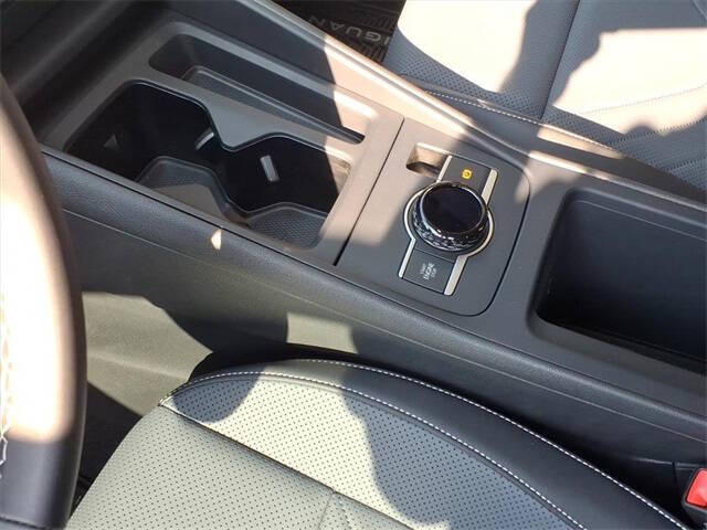 2025 Volkswagen Tiguan SE