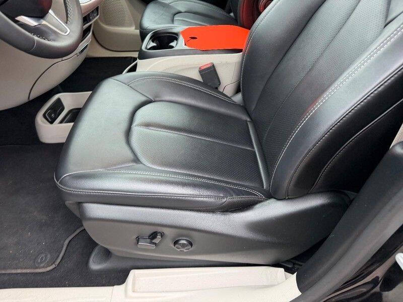 2024 Chrysler Pacifica Plug-In Hybrid