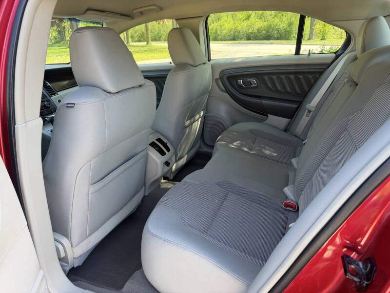 2011 Ford Taurus SEL