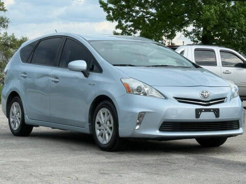 2013 Toyota Prius v Two