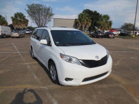 2015 Toyota Sienna for sale at MOTORS OF TEXAS in Houston TX