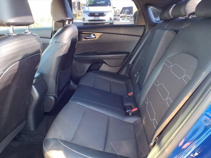 2021 Kia Forte GT Line