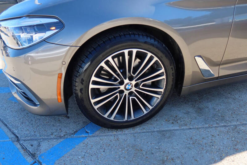 2018 BMW 5 Series 530i