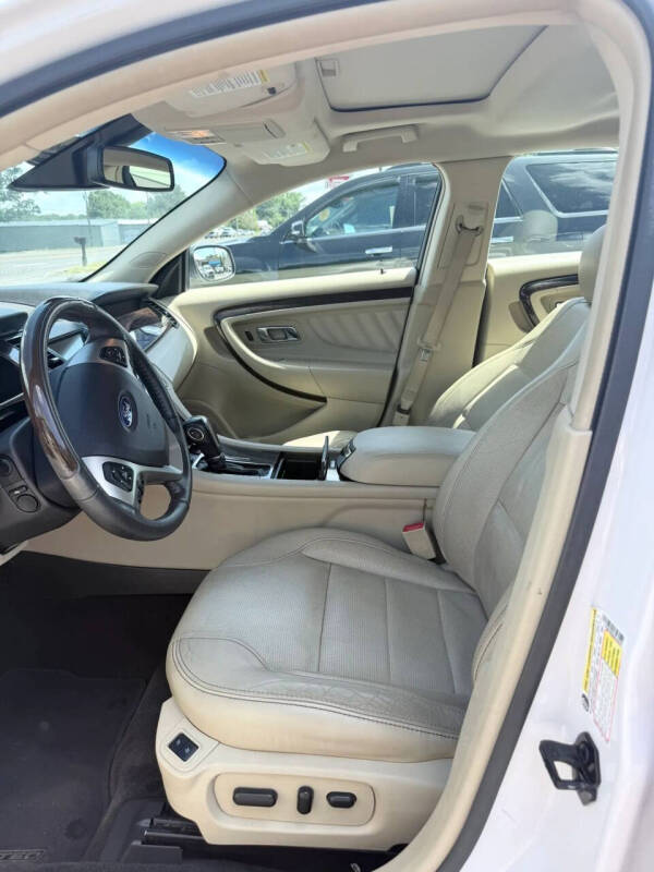 2017 Ford Taurus Limited