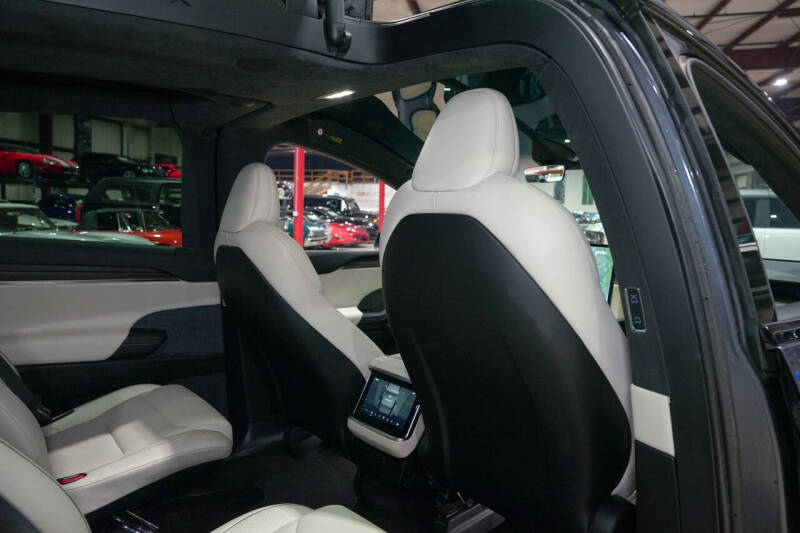 2022 Tesla Model X Plaid