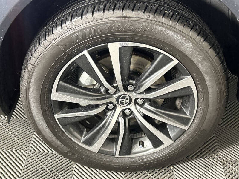 2024 Toyota Venza LE