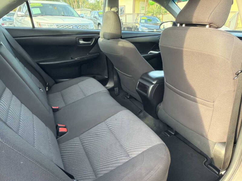 2017 Toyota Camry LE