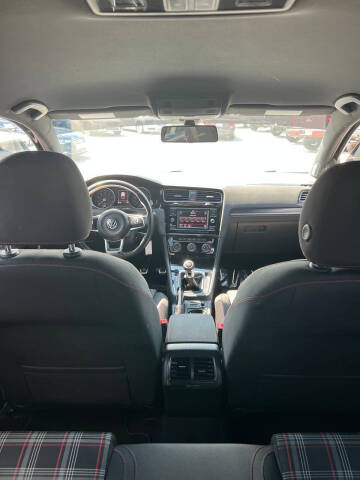 2018 Volkswagen Golf GTI S