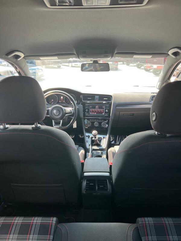 2018 Volkswagen Golf GTI S