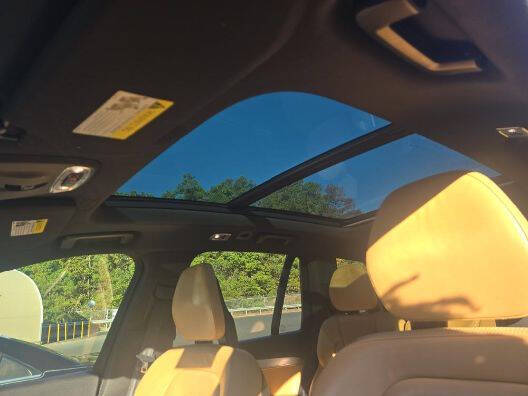 2017 Volvo XC90 T6 Momentum